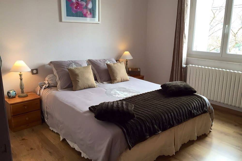 Character house at the foot of the canigou in Vernet-les-Bains, Parc naturel régional des Pyrénées catalanes