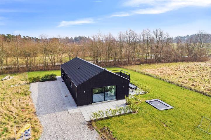 Ferienhaus für 10 Personen, mit Sauna und Whirlpool sowie Terrasse in Grenaa