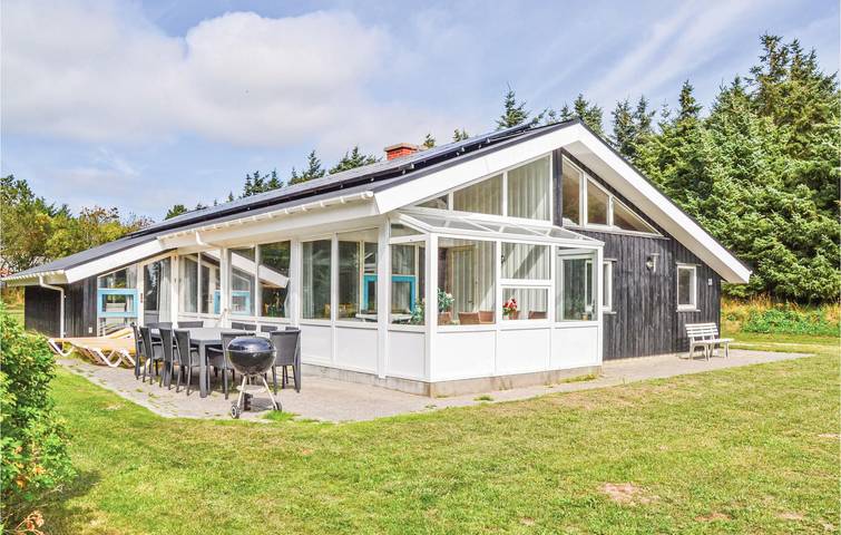 Ferienhaus für 15 Personen, mit Pool und Whirlpool sowie Sauna und Terrasse, mit Haustier