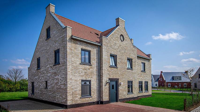 Vakantiehuis voor 20 personen, with Whirlpool and Terras as well as Tuin and Kinderzwembad in Posterholt