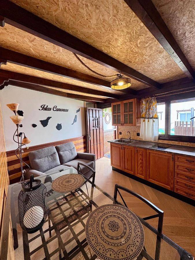 Maison d’hôte pour 2 personnes, avec Terrasse et Jacuzzi ainsi que Jardin et Piscine