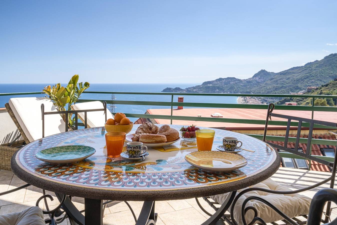 Maison de vacances pour 7 personnes avec terrasse in Letojanni, Province de Messina