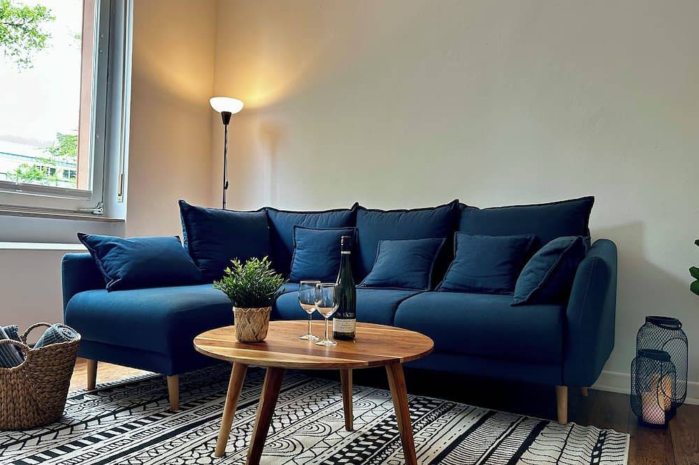 Ganze Wohnung, Labed - zentrale Fewo auf Weingut, private Terrasse, Free Wlan, 2 Schlafzimmer in Rüdesheim am Rhein, Rheingau-Taunus-Kreis