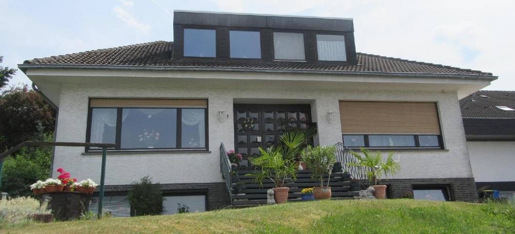 Gîte pour 6 personnes, avec vue et balcon, adapté aux familles dans Gemund - 2