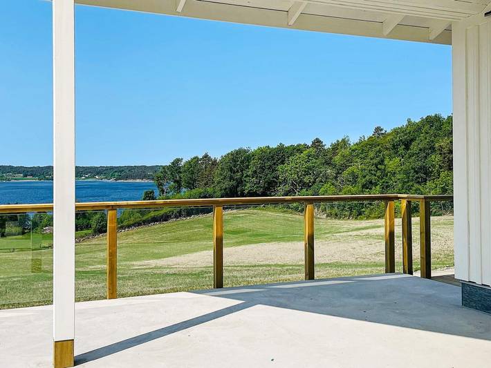Ferienhaus mit Meerblick für 8 Personen, mit Whirlpool und Balkon, kinderfreundlich in Bohuslän - 2