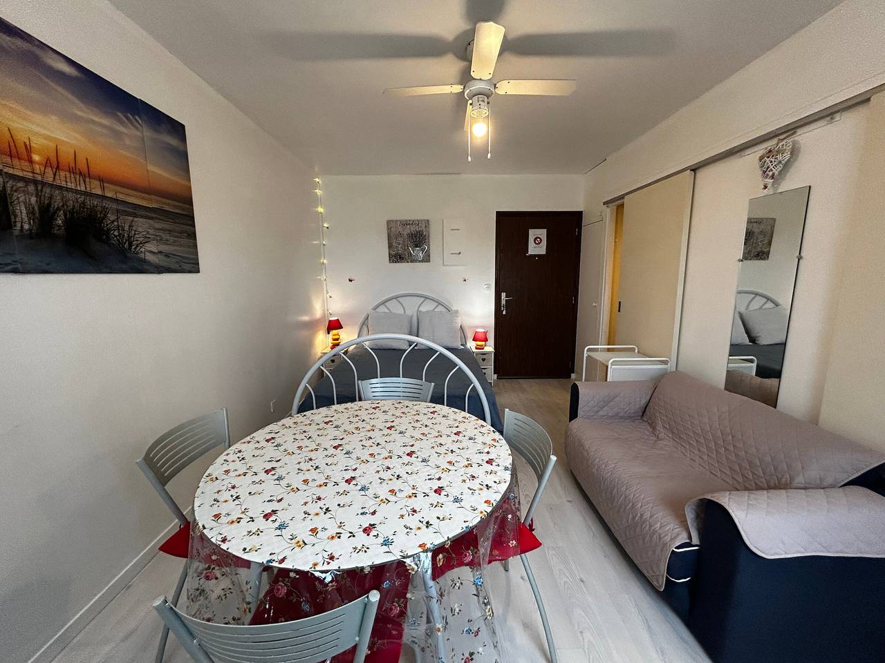 Entire studio, Central studio with Wifi, near spas in La Roche-Posay, Vienne