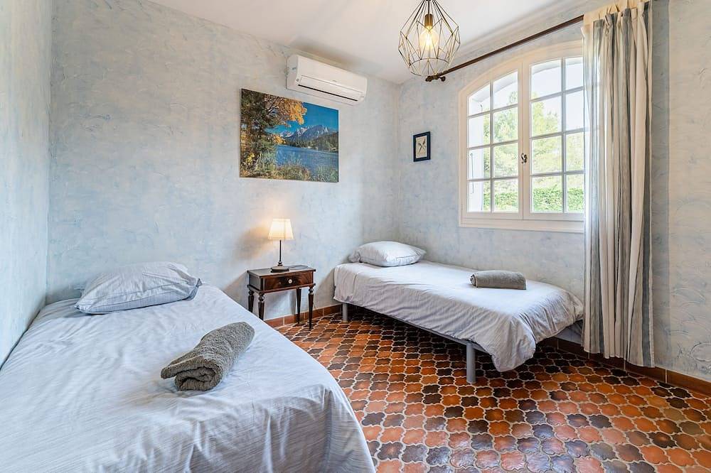 Villa met verwarmd zwembad, dicht bij de stranden en de Bandol-wijngaarden in La Cadière-d'Azur, Toulon regio
