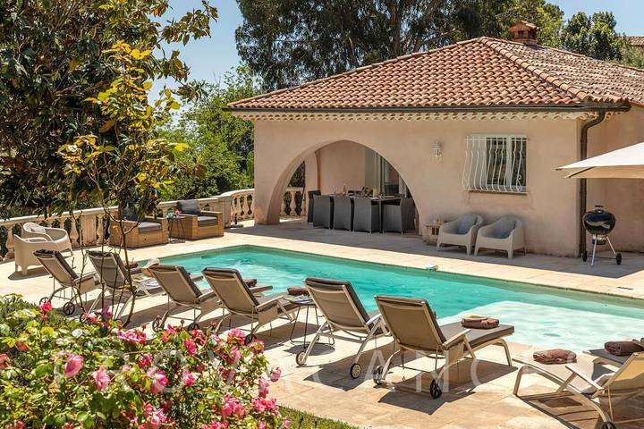 Holiday house with pool and view in Vence in Vence (Alpes Marítimos), Costa mediterránea (Francia)