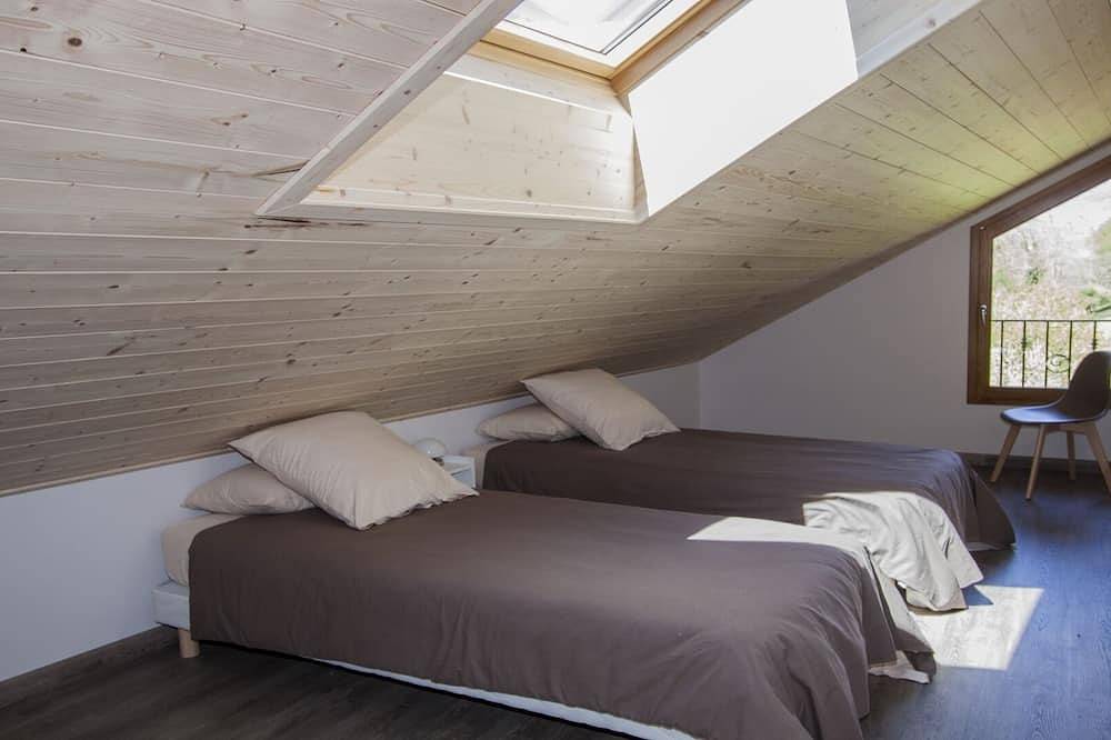 Apartamento entero, Entre El Lago Y Las Montañas: La Sambuy ★★★★ - Nuevo Para 2019 A 5 minutos del lago de Annecy in Faverges, Parque natural regional del Macizo de Bauges