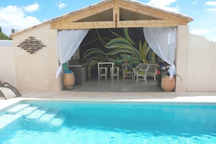 Location de vacances pour 8 personnes, avec Balcon et Jardin à Bize-Minervois