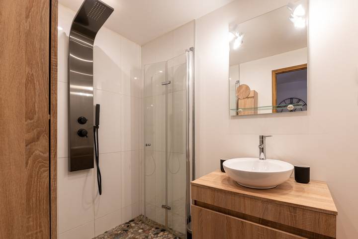 Gîte pour 10 personnes, avec terrasse et jardin à Villarembert - 4