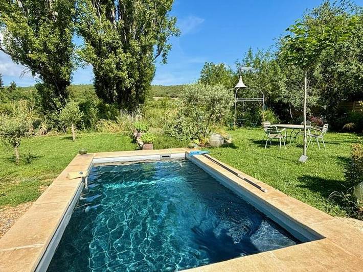 Location de vacances pour 4 personnes, avec piscine ainsi que jardin et jacuzzi à Simiane-la-Rotonde - 4