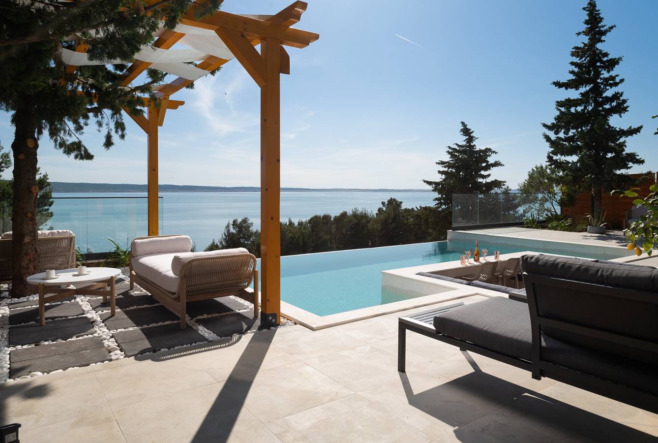 Villa for 14 personer med balkong / terrasse in Starigrad Paklenica, Starigrad