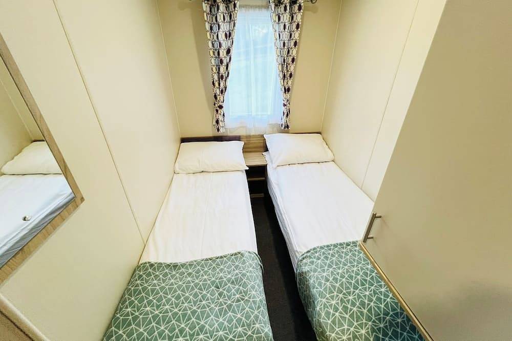 3 Bedroom Caravan Lower Hyde Shanklin in Shanklin, Isle of Wight