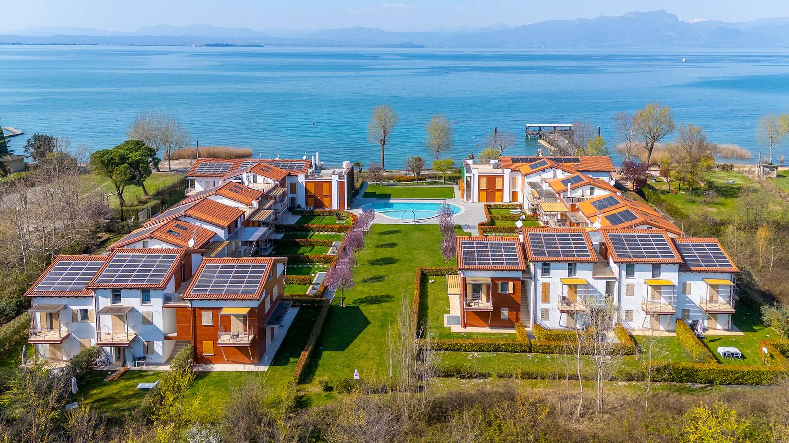 Appartamento intero, Sg Luxury - Gasparina Cotton Stay Lakeview in Castelnuovo del Garda, Prealpi Gardesane