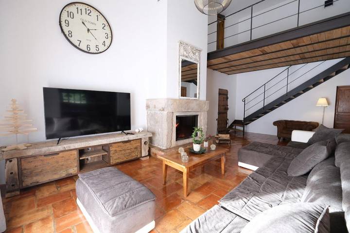 Location de vacances pour 10 personnes, avec jardin ainsi que piscine et terrasse à Aureille - 4