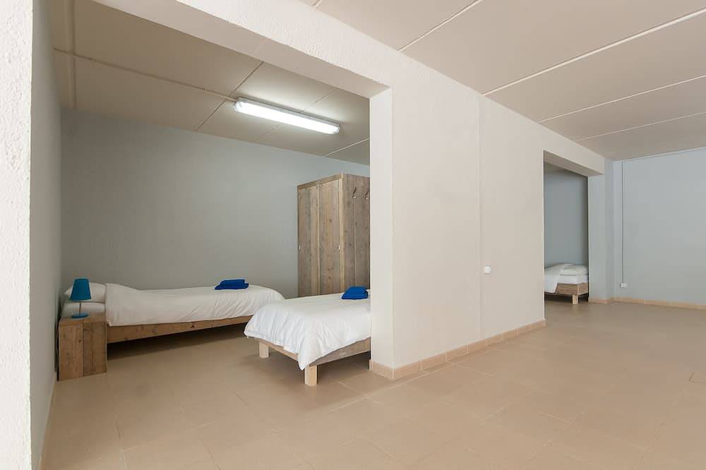 Villa de lujo con piscina privada, 10 + 4 personas, vista al mar, sin barreras in Supermaresme, San Andrés de Llavaneras