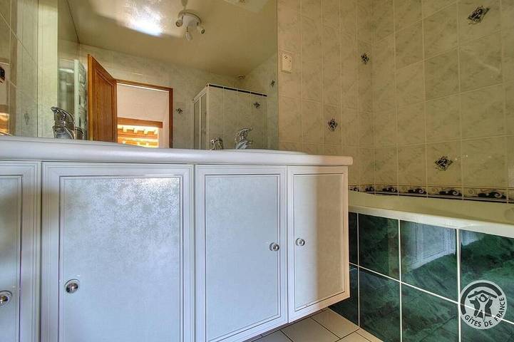 Location de vacances pour 15 personnes, avec piscine et jardin à Juliénas - 4