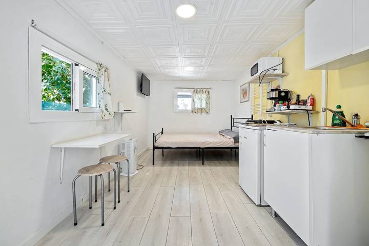 Entire studio, Studio 'Kandy 1' with Private Terrace, Wi-Fi and Air Conditioning in Calafell, Costa Dorada