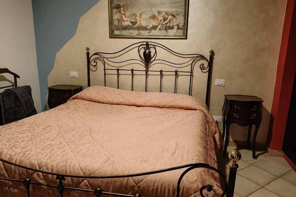 Appartamento intero, Villa Annamaria : Appartamento con 2 Camere da Letto in Montesilvano Marina, Montesilvano