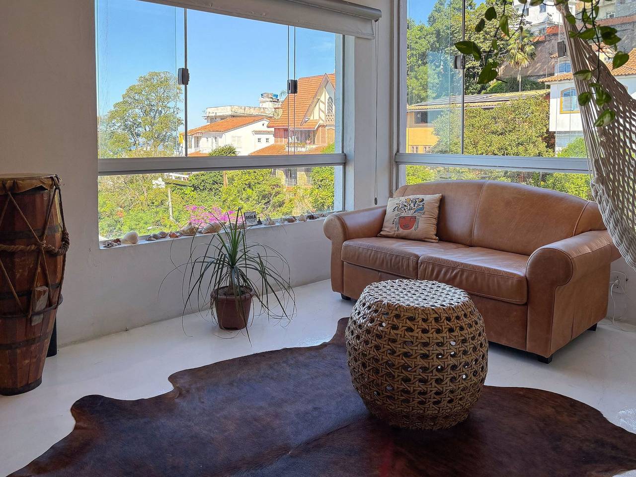Entire apartment, Charming apartment on Saint Roman Street in Copacabana, Rio de Janeiro