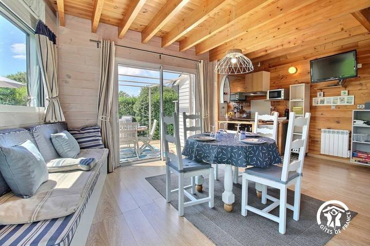 Gîte pour 4 personnes, avec terrasse et jardin dans Plage Kerminihy - 3
