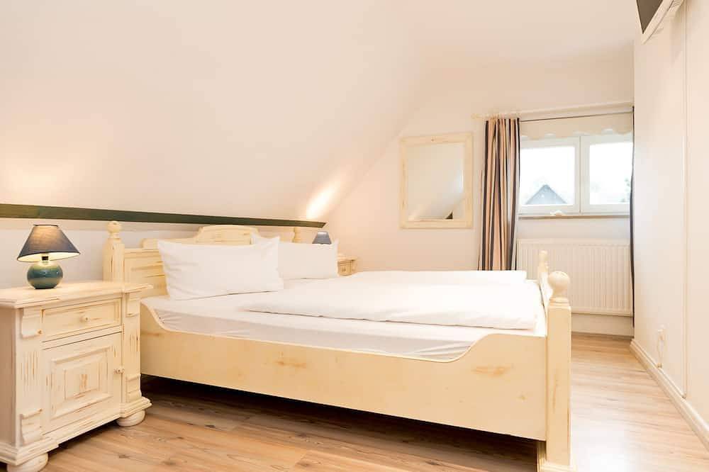 Ganze Wohnung, Komfortable Ferienwohnung mit Terrasse und Garten in Wenningstedt in Wenningstedt, Sylt