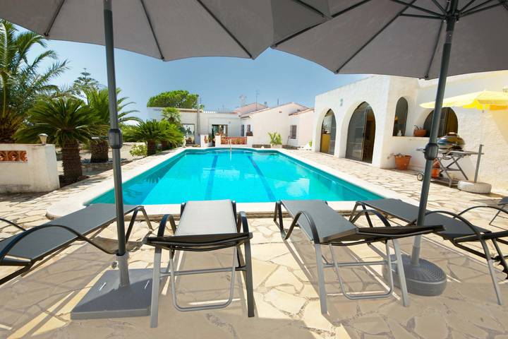 Casa rural para 8 personas, con jardín y terraza en La Ampolla - 4