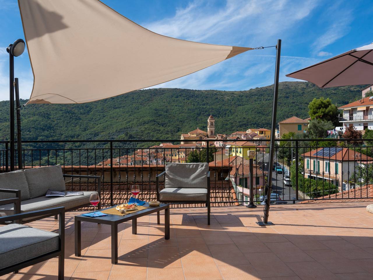 Ganze Wohnung, Verde in Pietrabruna, Riviera di Ponente