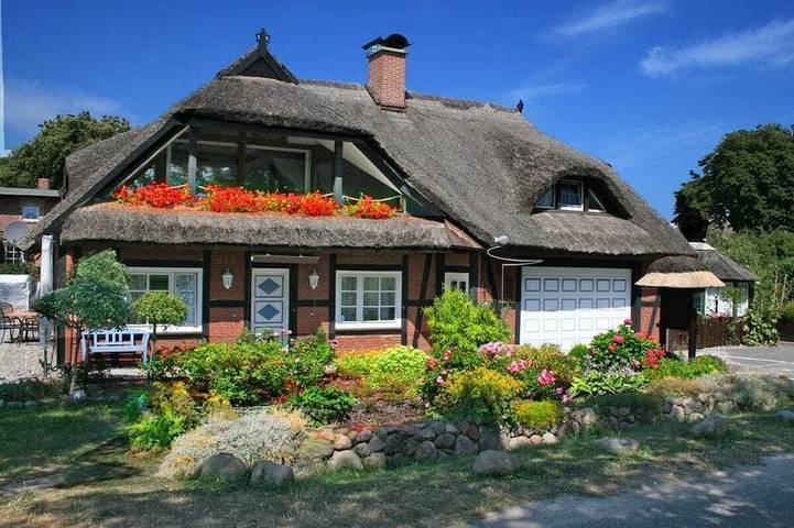 Ferienhaus für 3 Personen, mit Terrasse und Sauna, mit Haustier in Middelhagen