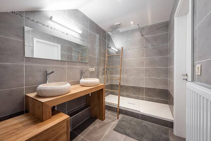 Location de vacances pour 14 personnes, avec jardin ainsi que sauna et jacuzzi dans Banneux - 4