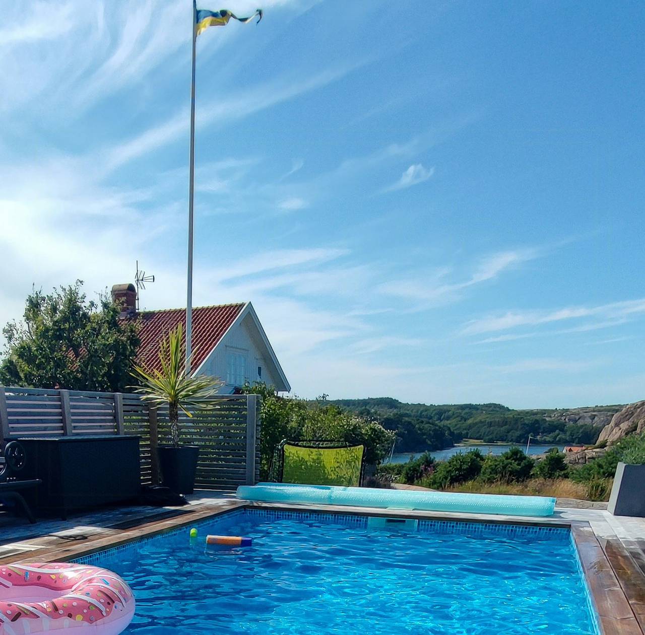 Summer house with pool near Hamburgsund in Norra Västkusten