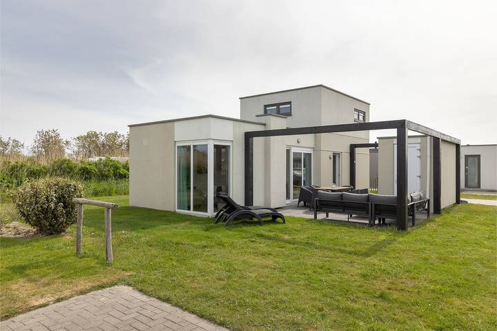 Ferienhaus für 6 Personen, mit Balkon/Terrasse und Terrasse sowie Garten und Sauna in Callantsoog