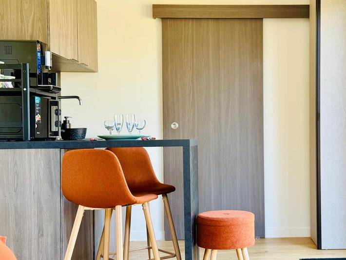 Gîte pour 2 personnes, avec vue et terrasse à Bourg-des-Comptes