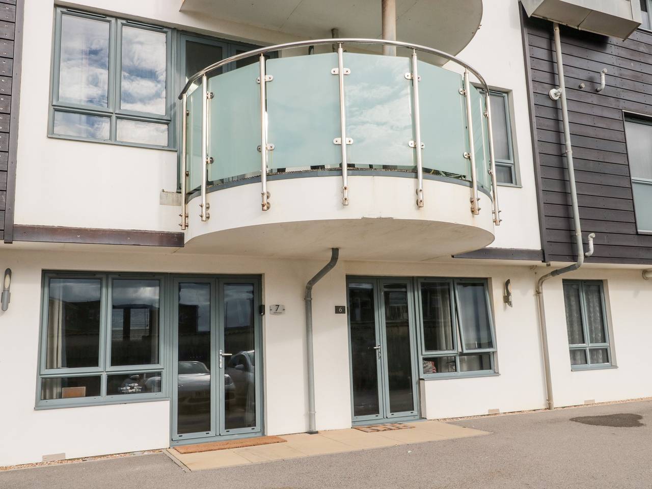 Entire apartment, Apartment 7 in West Bay, Dorset