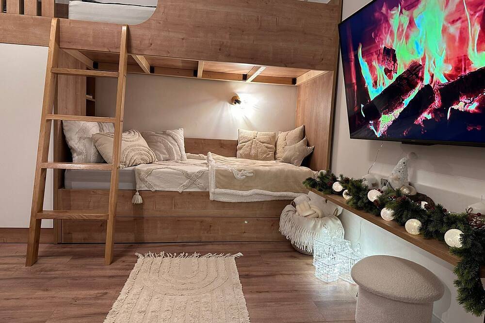 Haus an der Dobra mit Jacuzzi, Panoramaterrasse und Platz zum Treffen. in Karlovac, Karlovac und Umgebung