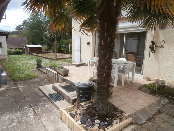 Gîte pour 2 personnes, avec jardin ainsi que piscine et terrasse dans le Lot - 4