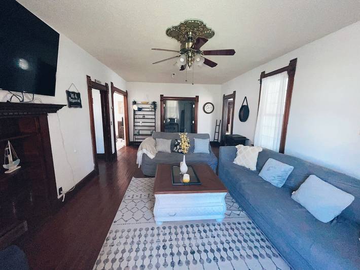 Vacation house for 16 people, with yard and terrace in Lake Erie