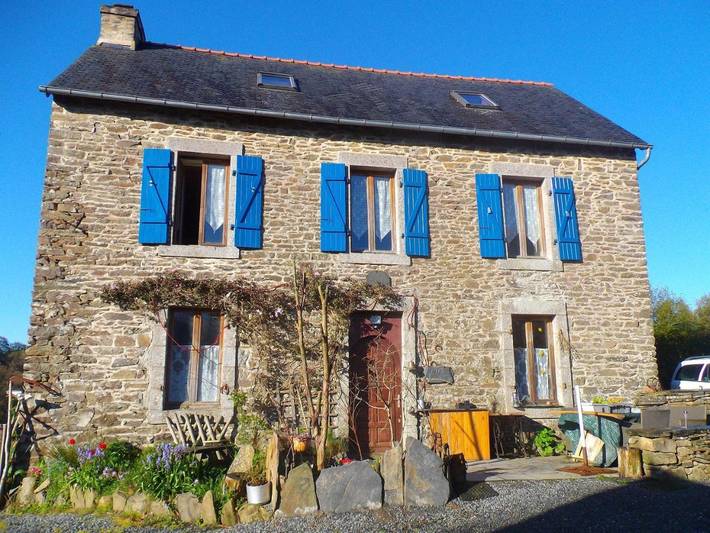 Maison d’hôte pour 3 personnes, avec terrasse ainsi que jardin et vue