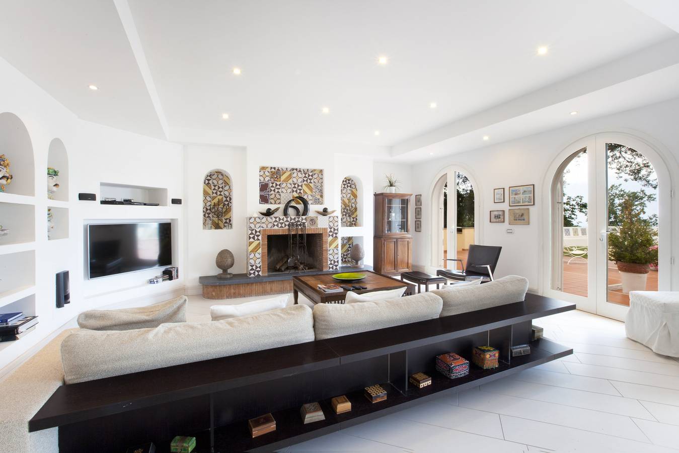 Amore Rentals -Villa Eva con Piscina, Spa, Terrazzi, Vista Mare, Parcheggio e Aria Condizionata in Sorrento, Napoli e dintorni