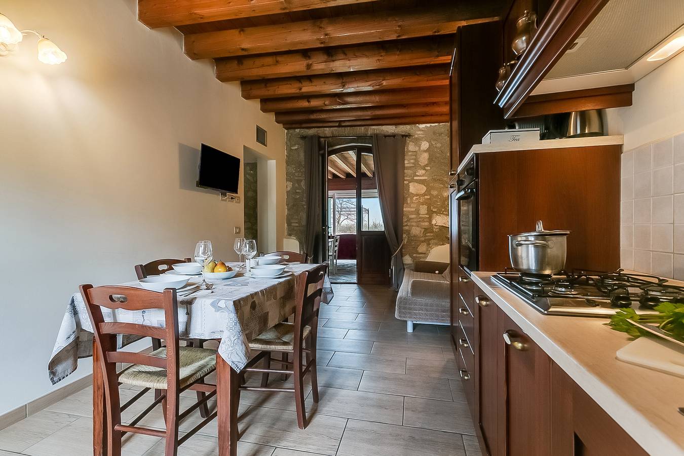 Ganze Wohnung, Agriturismo Apartm Fasanella heated pool in Padenghe sul Garda, Gardasee-Berge