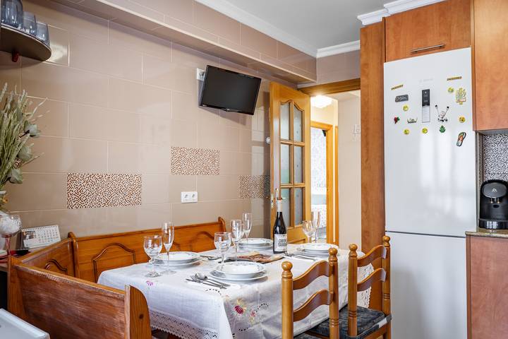 Apartamento entero, Apartamento 'Rincón De Julia' con Wi-Fi in Distrito Centro (Gijón), Gijón