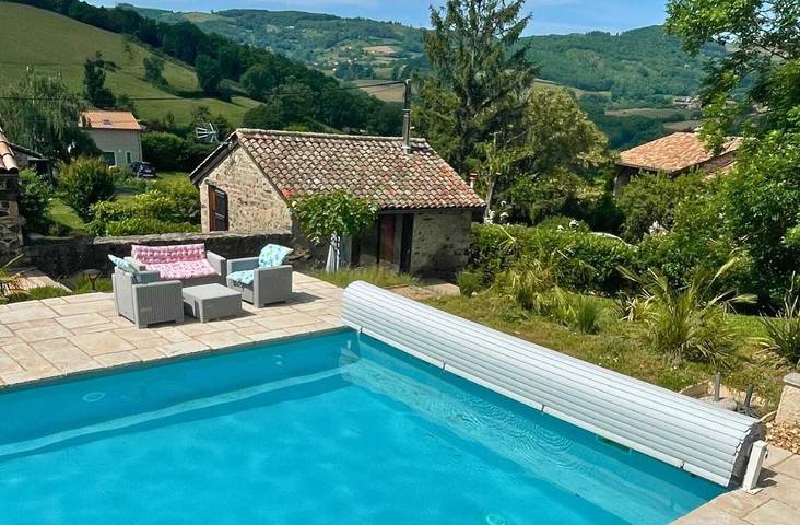 Gîte pour 4 personnes, avec Terrasse et Piscine
