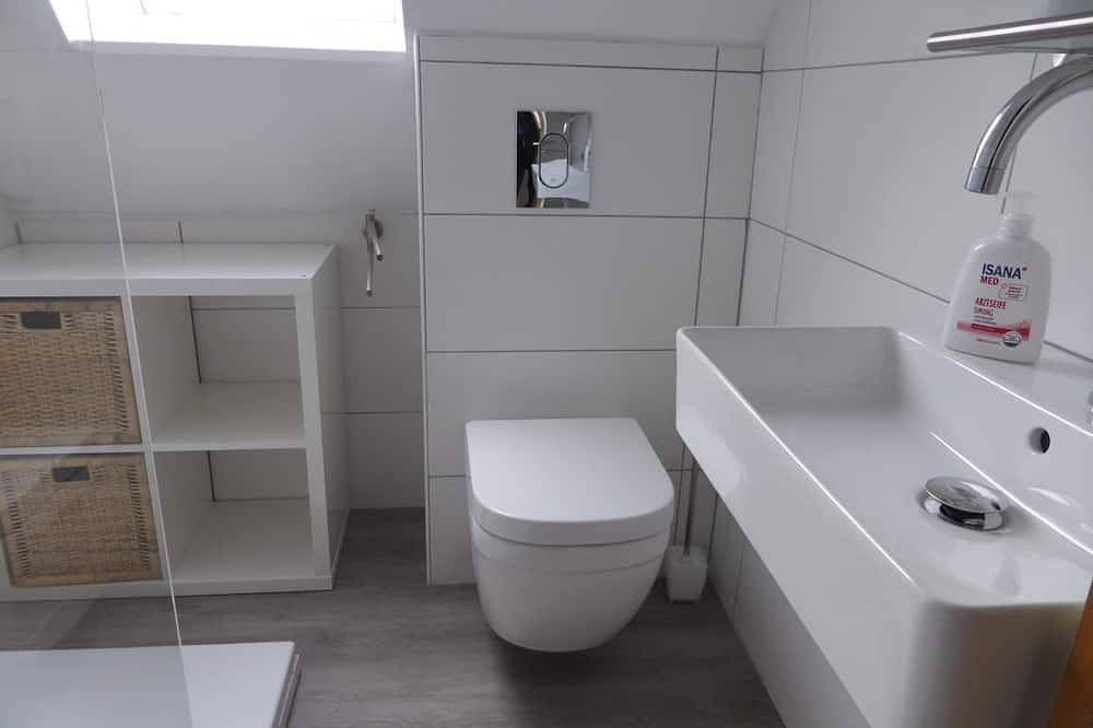 Ganze Wohnung, Tolles Ferienhaus mit Garten in Neuharlingersiel-80 qm Wohnfläche!! in Neuharlingersiel, Nordseeküste