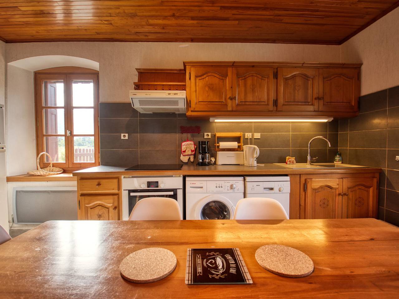 Maison de village avec jardin clos, proche télécabine, sauna, et toutes commodités in Station de Morillon, Grand Massif