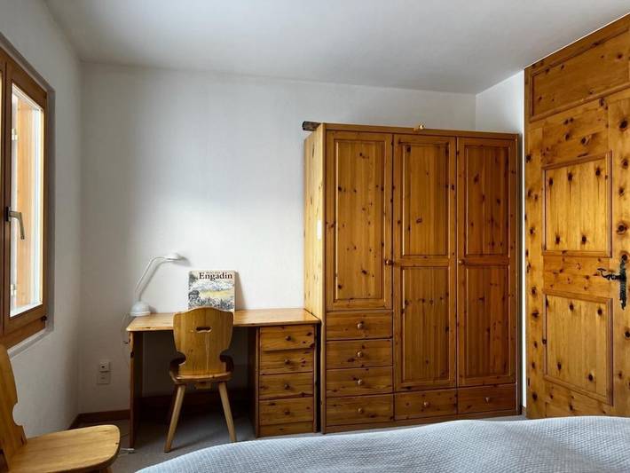 Ferienwohnung für 4 Personen, mit Balkon und Terrasse sowie Garten und Ausblick in Zuoz - 3