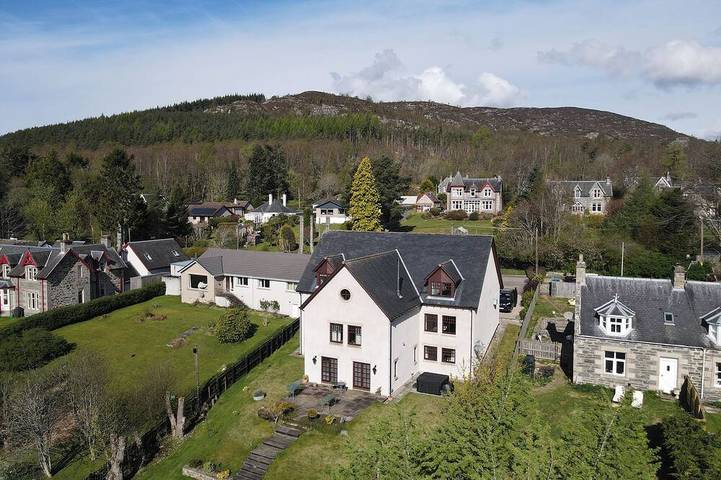 Cottage für 19 Personen, mit Whirlpool und Garten - 1