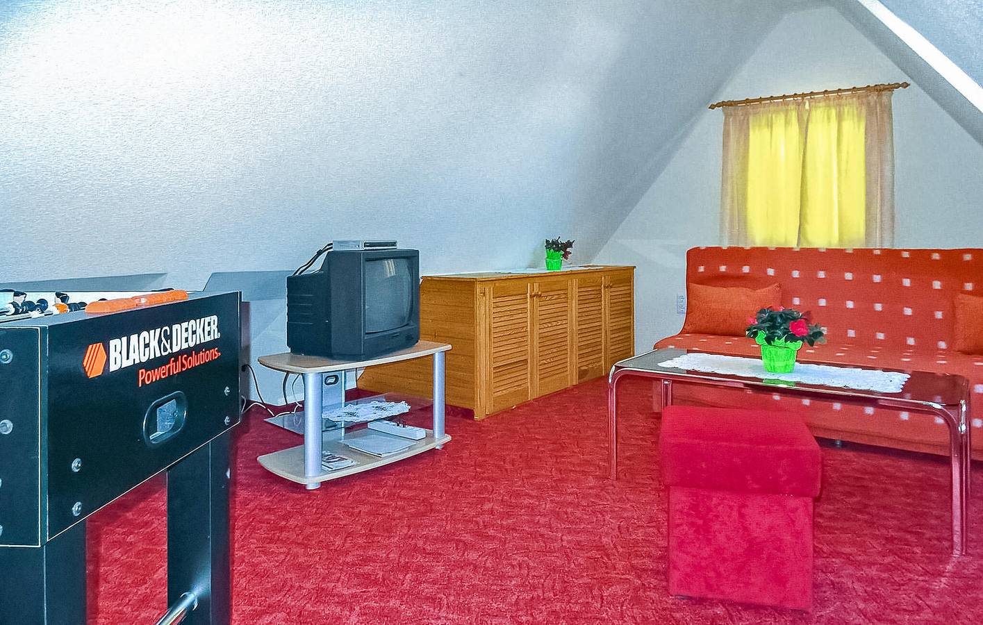 Ganze Ferienwohnung, Gemütliche Wohnung mit Garten und Parkplatz in der Nähe des Stadtzentrums von Moldava in Hermsdorf, Mittlere Erzgebirge