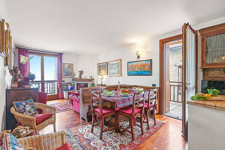 Baita per 5 persone, con balcone, adatto a famiglie con bambini a Sestriere e dintorni