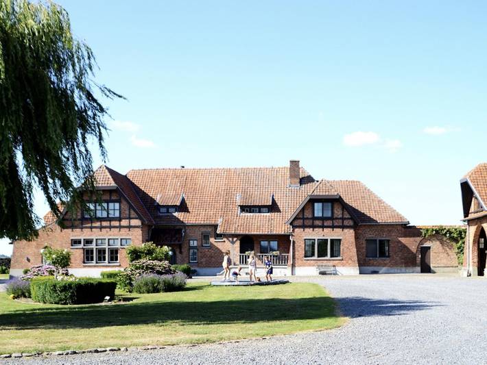 Location de vacances pour 10 personnes, avec jardin et terrasse dans Hainaut - 2
